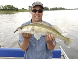 elbzander-fangfoto-boot